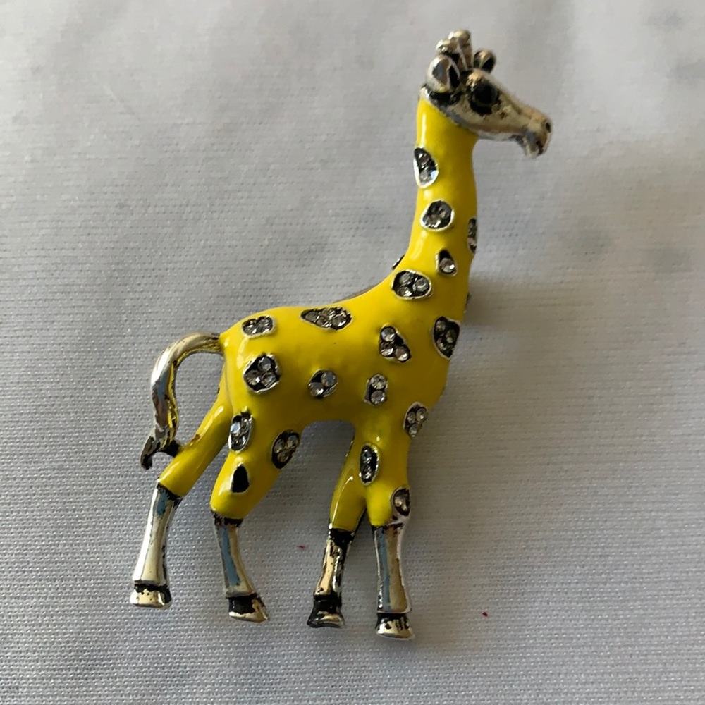 New Giraffe Brooch